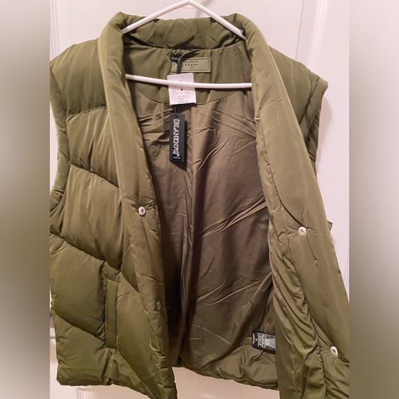 BLANKNYC Puffer Vest-brand new - Picture 3 of 5